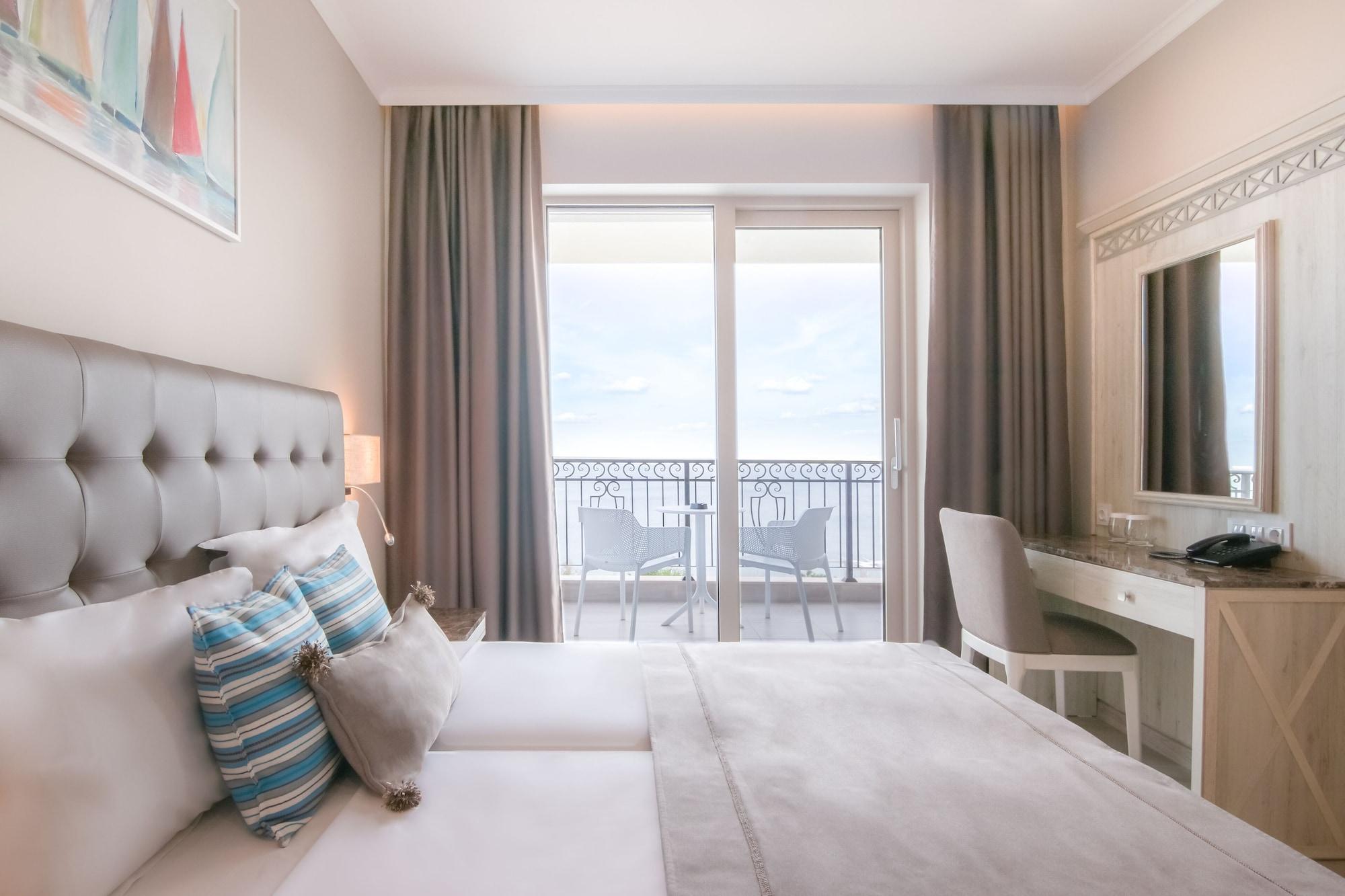 King Maron Wellness Beach Hotel Marónia エクステリア 写真