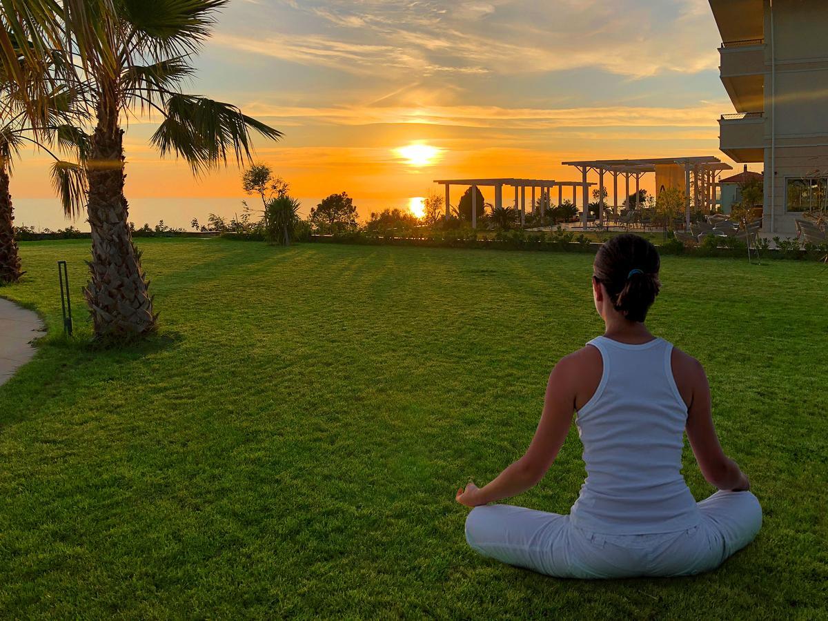 King Maron Wellness Beach Hotel Marónia エクステリア 写真
